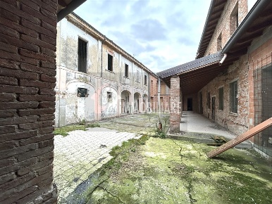 Foto Rustico in VIA CAVOUR, Martignana di Po di 500 m² con 16 locali
