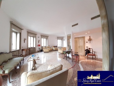 Foto Appartamento in Viale Monte Nero, Milano Montenero di 230 m²