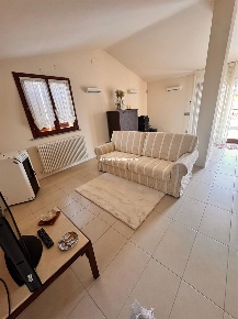 Foto Appartamento a Montelabbate di 110 m² con 5 locali in vendita
