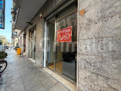 Foto Magazzino in Via Nunzio Morello 24/B, Palermo Notarbartolo - Sciuti