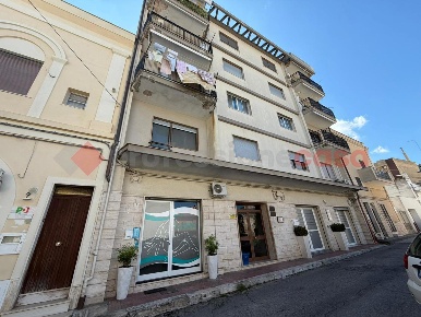 Foto Appartamento in Via delle mura 7, Crispiano di 189 m² con 4 locali