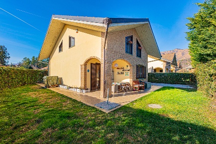 Foto Villa unifamiliare in San Gillio, Givoletto Centro di 290 m²