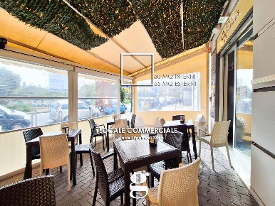 Foto Negozio in Via DELL'EPOMEO 334B, Napoli Soccavo di 60 m² con 2 locali