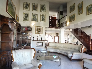 Foto Villa bifamiliare in Via Canale 10/13, Marostica Centro di 280 m²