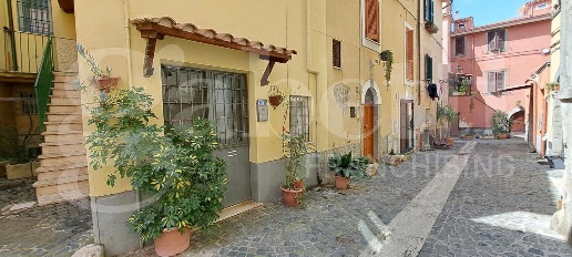 Foto Magazzino in Via FORNI DI SANTA LUCIA 13, Marino Centro di 17 m²