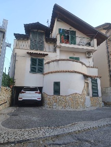 Foto Villa bifamiliare in firenze, Villaricca di 220 m² con 6 locali