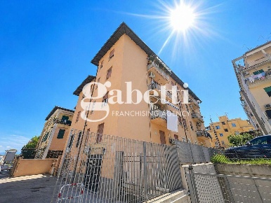 Foto Appartamento in Via DEI GELSI 108, Roma Centocelle di 82 m² in vendita
