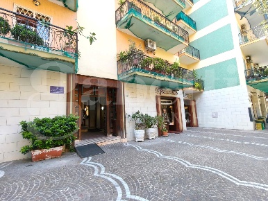 Foto Appartamento in Via ROMA 20, Portici di 115 m² con 4 locali in vendita