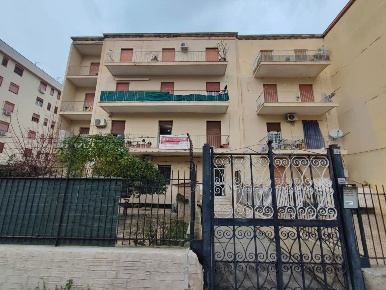 Foto Appartamento in Via Giuseppe Cammarano 2, Palermo di 140 m² in vendita