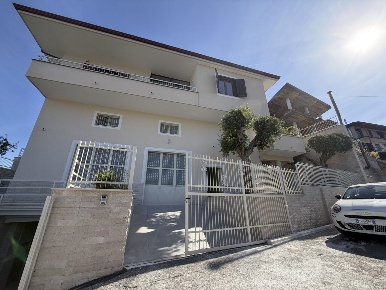 Foto Villa singola in Via PROVINCIALE PER CASTELLO 69, Palma Campania Vico