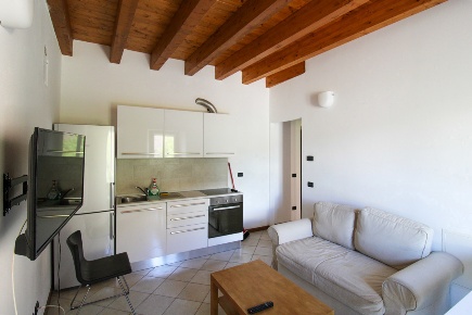 Foto Appartamento in Via Scotti 12, Laino di 49 m² con 2 locali in affitto