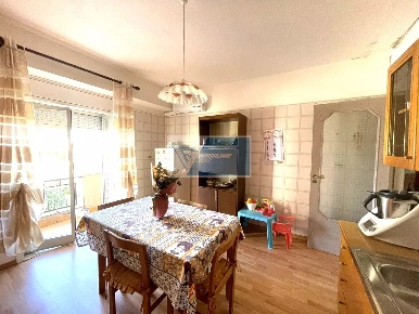 Foto Appartamento in Via San Giovanni 8, Melilli Centro con 4 locali