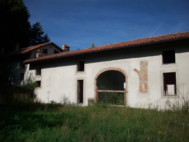 Foto Appartamento a Pinerolo Collina di 370 m² con 12 locali in vendita