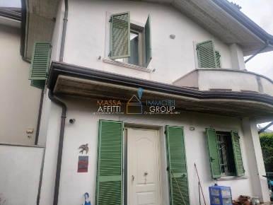Foto Villa a schiera in Via della Quercia 50, Massa Turano di 100 m²