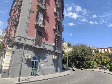 Foto Appartamento in Corso Vittorio Emanuele, Napoli di 100 m² con 4 locali