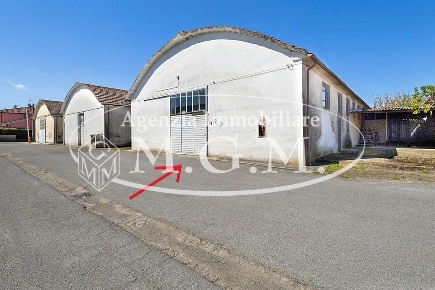 Foto Capannone industriale a Ponsacco Centro di 412 m² con 4 locali