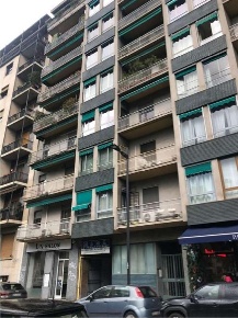 Foto Appartamento a Milano Sempione di 135 m² con 5 locali in vendita