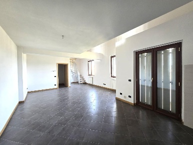 Foto Attico a Colle di Val d'Elsa Abbadia, Campolungo di 123 m² in vendita
