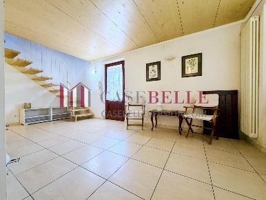 Foto Casa indipendente a Pietrasanta di 120 m² con 5 locali in vendita