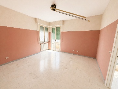 Foto Appartamento a Pontedera Oltrera di 125 m² con 6 locali in vendita