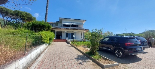 Foto Casa indipendente a Carrara Fontia, Fossola, Fossone di 250 m²