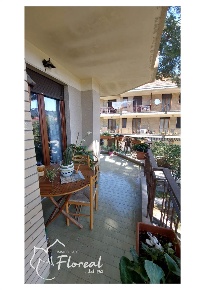 Foto Appartamento a Bordighera Zona Collinare di 70 m² con 3 locali