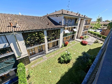 Foto Appartamento a Meina Centro di 90 m² con 3 locali in vendita
