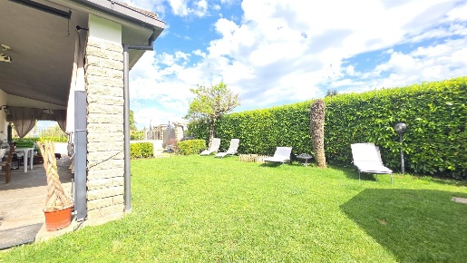 Foto Villa unifamiliare in VIA DELL'ELCE 4, Bomarzo Centro di 160 m²