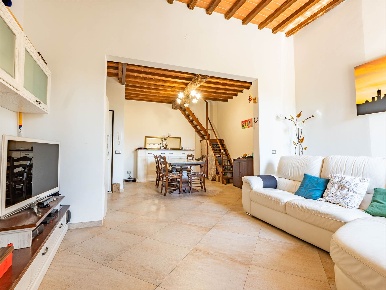Foto Appartamento a Siena Costalpino - Costafabbri di 108 m² con 6 locali