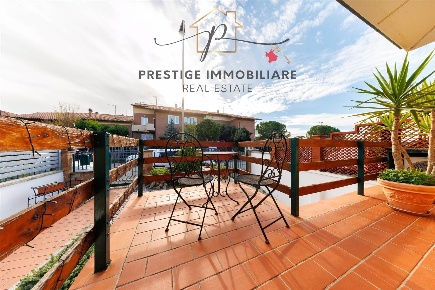 Foto Villa a schiera a Livorno Collinaia - Monterotondo di 174 m²