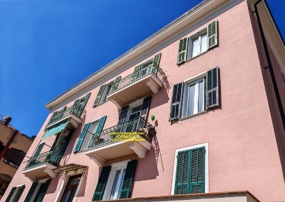 Foto Appartamento in Via Collasgarba 8, Ventimiglia Nervia di 81 m²