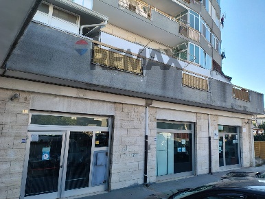 Foto Ufficio a Barletta Patalini di 300 m² con 9 locali in vendita