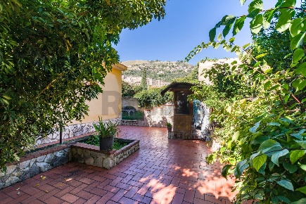 Foto Villa unifamiliare in Via tre canali 38, Monreale Centro di 116 m²