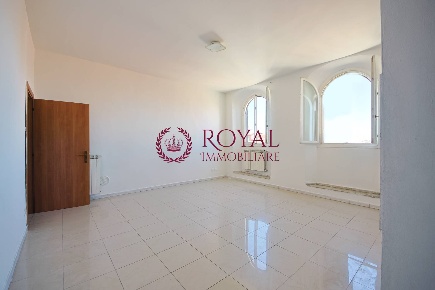 Foto Appartamento in Via Mentana, Livorno Cisternone di 65 m² con 2 locali