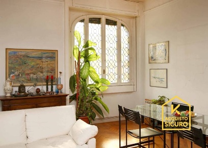 Foto Appartamento in Piazza Carlo Irnerio, Milano Washington di 190 m²