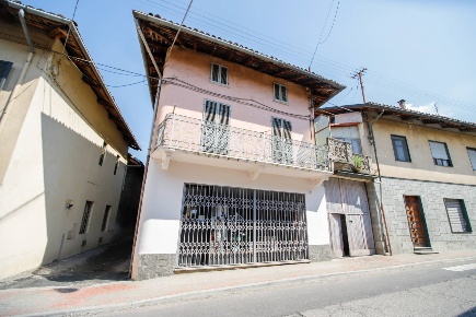 Foto Appartamento in VIA UMBERTO I 39, Foglizzo di 130 m² con 2 locali