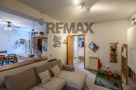 Foto Appartamento in Via Bixio 2, Guastalla Centro di 111 m² con 4 locali