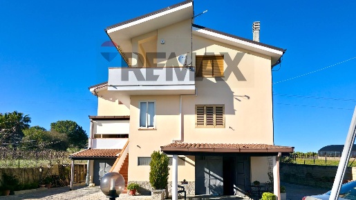 Foto Villa unifamiliare in Via Ferdinando Magellano 29, Grammichele