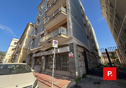 Foto Locale commerciale in VIA DEL REDENTORE, Caserta Corso Trieste