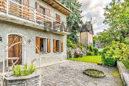 Foto Villa unifamiliare in VIA ALLA SELVA SNC, Toceno di 365 m² in vendita