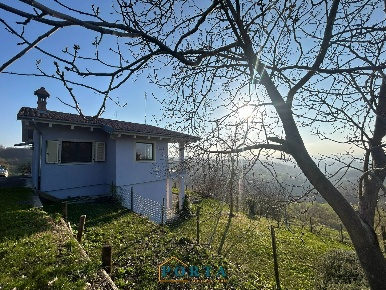 Foto Villa unifamiliare in Cascina Roreto 6, Belvedere Langhe di 137 m²