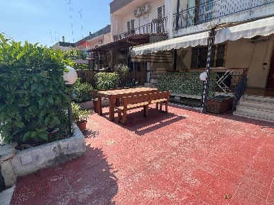 Foto Villa a schiera a Bari San Paolo di 128 m² con 4 locali in vendita
