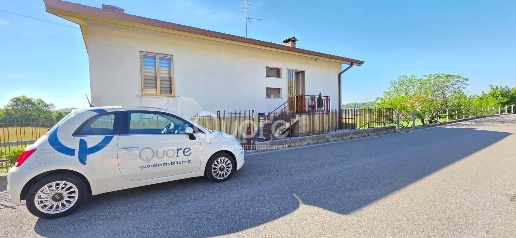 Foto Casa indipendente in Via Osoppo 12, Artegna Centro di 192 m²
