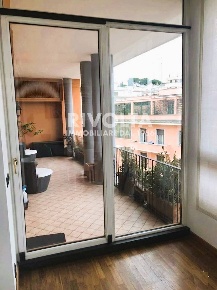 Foto Attico in Piazza Euclide, Roma di 120 m² con 4 locali in affitto