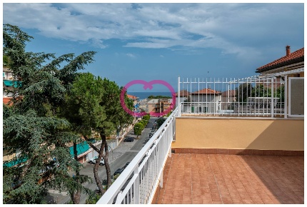 Foto Appartamento in via Mombello, Varazze Centro di 50 m² con 2 locali
