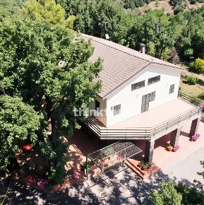 Foto Villa unifamiliare in Via Silvio Pellico, Aci Sant'Antonio di 405 m²