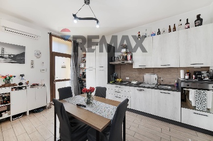 Foto Appartamento in VIA GIUSEPPE PARINI 4, Cavenago di Brianza di 68 m²
