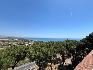 Foto Appartamento in Piazzale Elvira Marincola Cattaneo 49, Stalettì