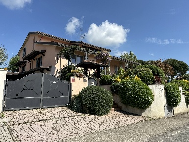 Foto Villa unifamiliare in Via Andrea Costa, Casalfiumanese Centro