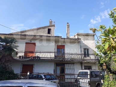 Foto Villa unifamiliare in Via sessa lauro 21, Sessa Aurunca Lauro